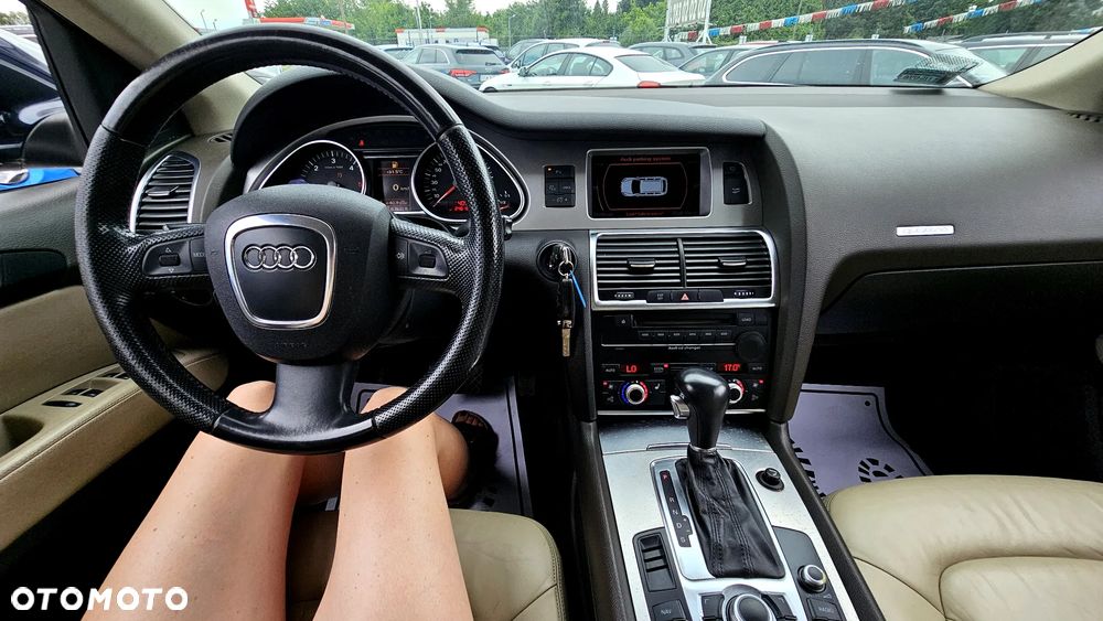 Audi Q7 - 32
