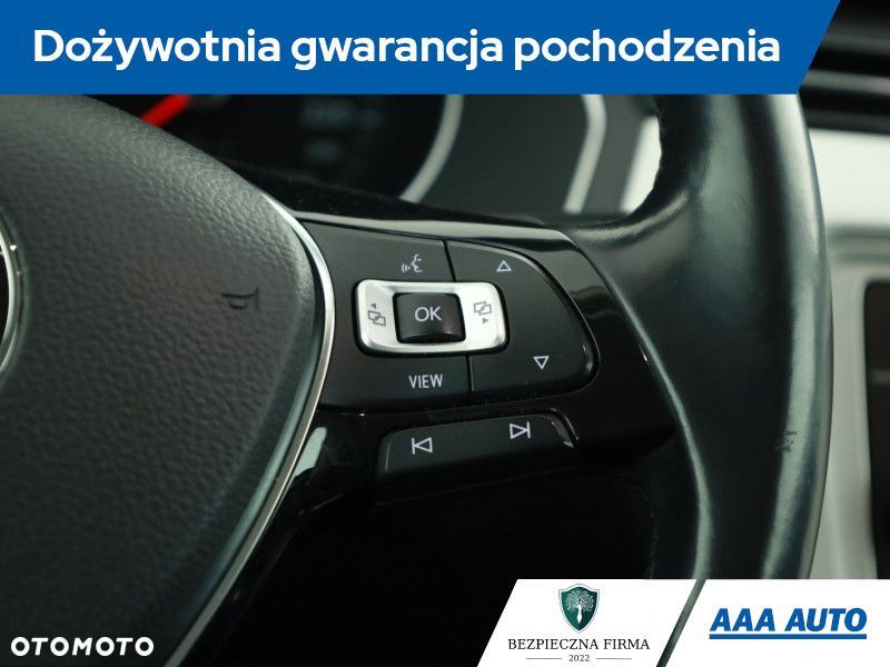 Volkswagen Passat - 20