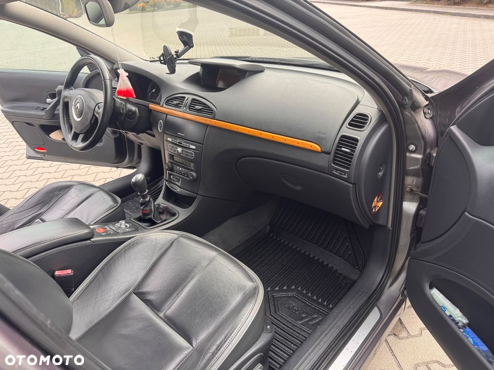 Renault Laguna 1.9 dCi FAP Initiale - 8
