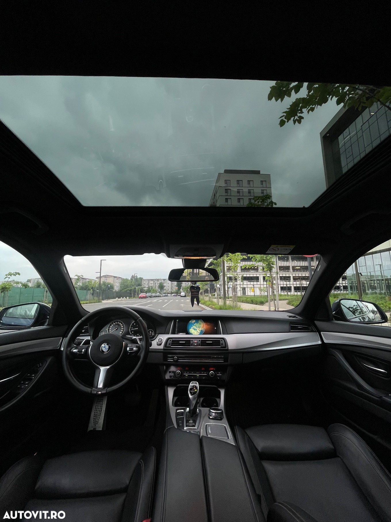 BMW Seria 5 530d xDrive AT - 12