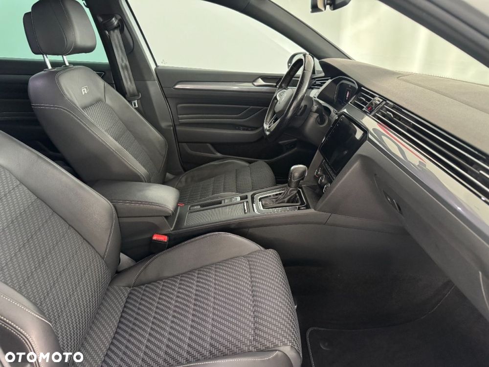 Volkswagen Passat - 18