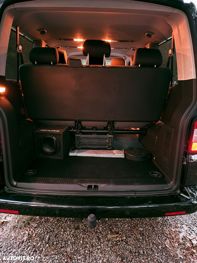Volkswagen Caravelle - 9