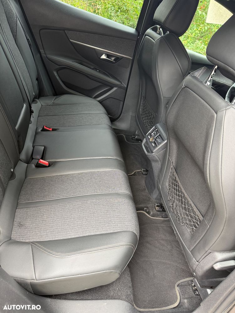 Peugeot 3008 1.5 BlueHDI S&S EAT8 GT-Line - 38