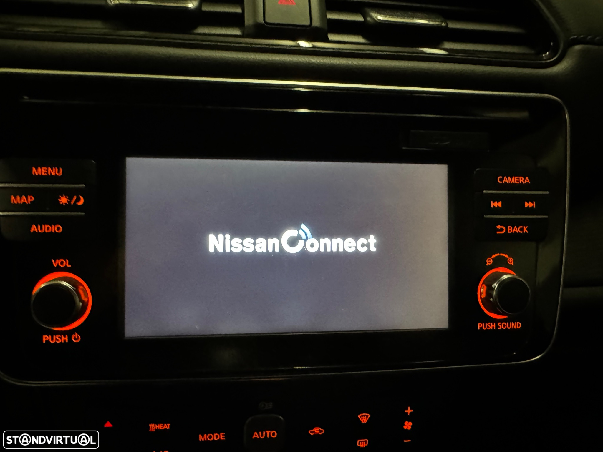 Nissan Leaf N-Connecta Two Tone - 35