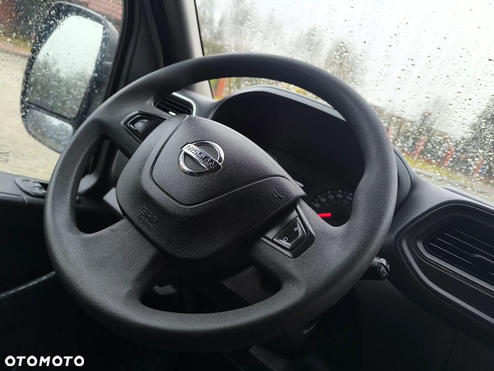 Nissan INTERSTAR - 21