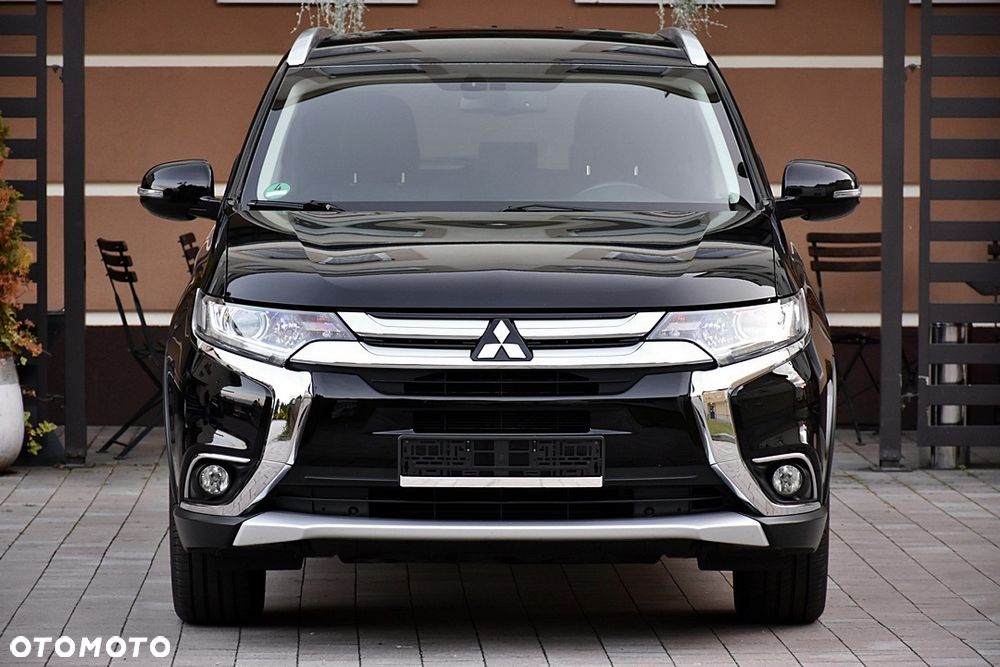 Mitsubishi Outlander 2.0 Invite + 2WD - 16