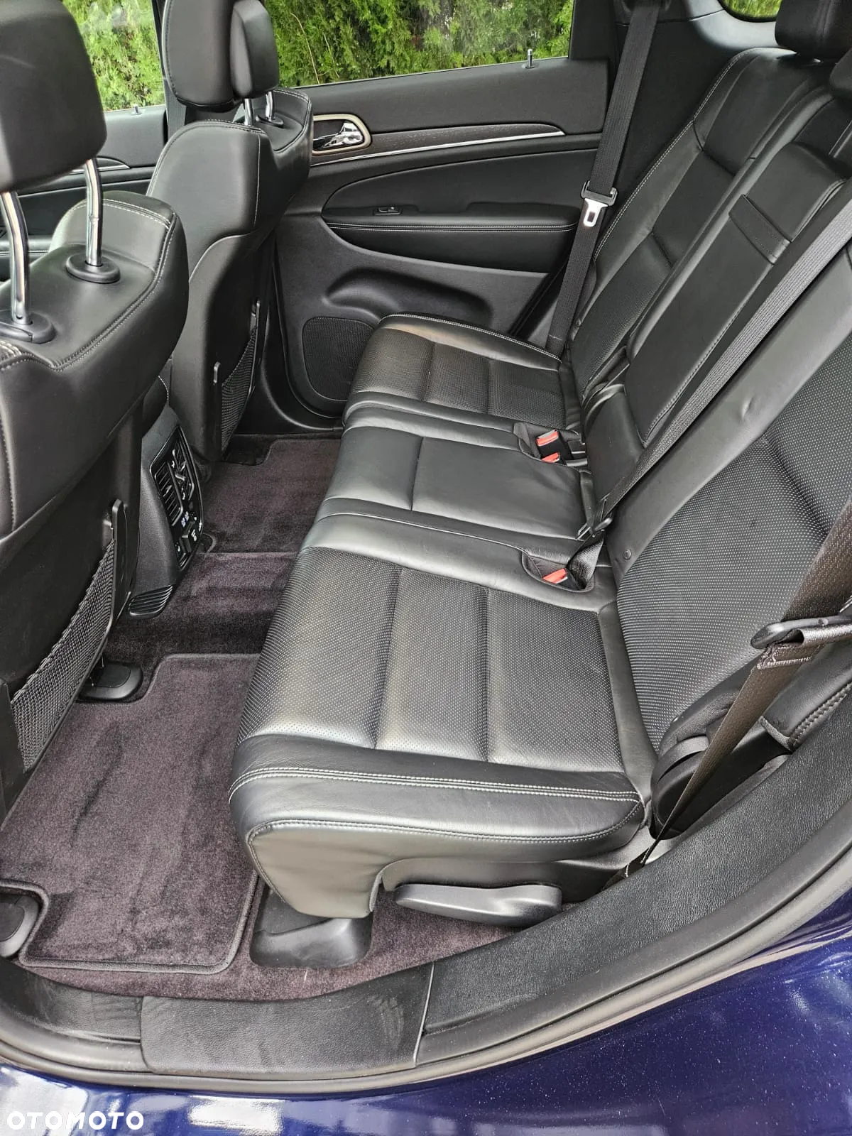 Jeep Grand Cherokee - 17