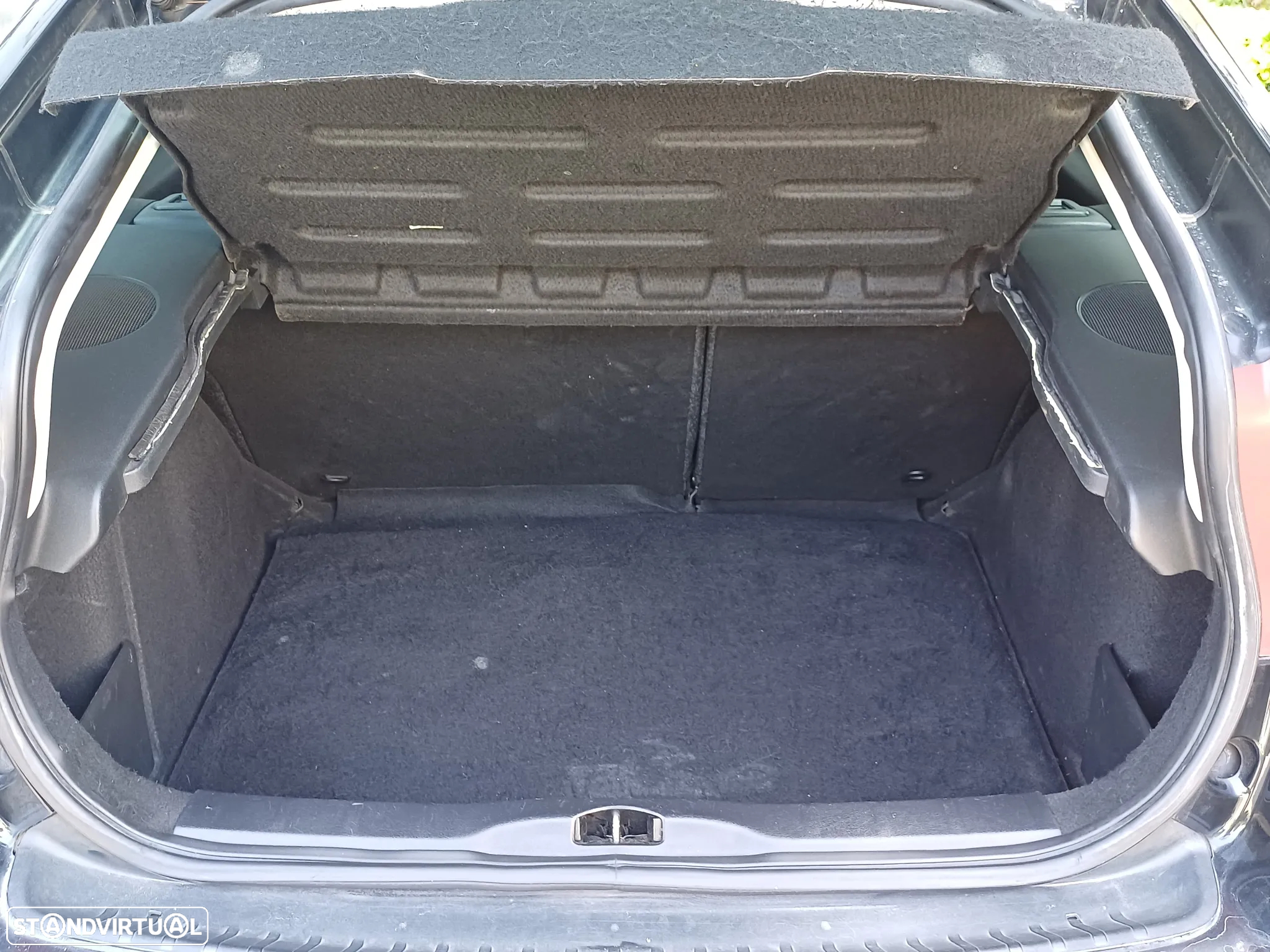 Citroën C4 Coupé 1.6 HDi 110 VTR - 40