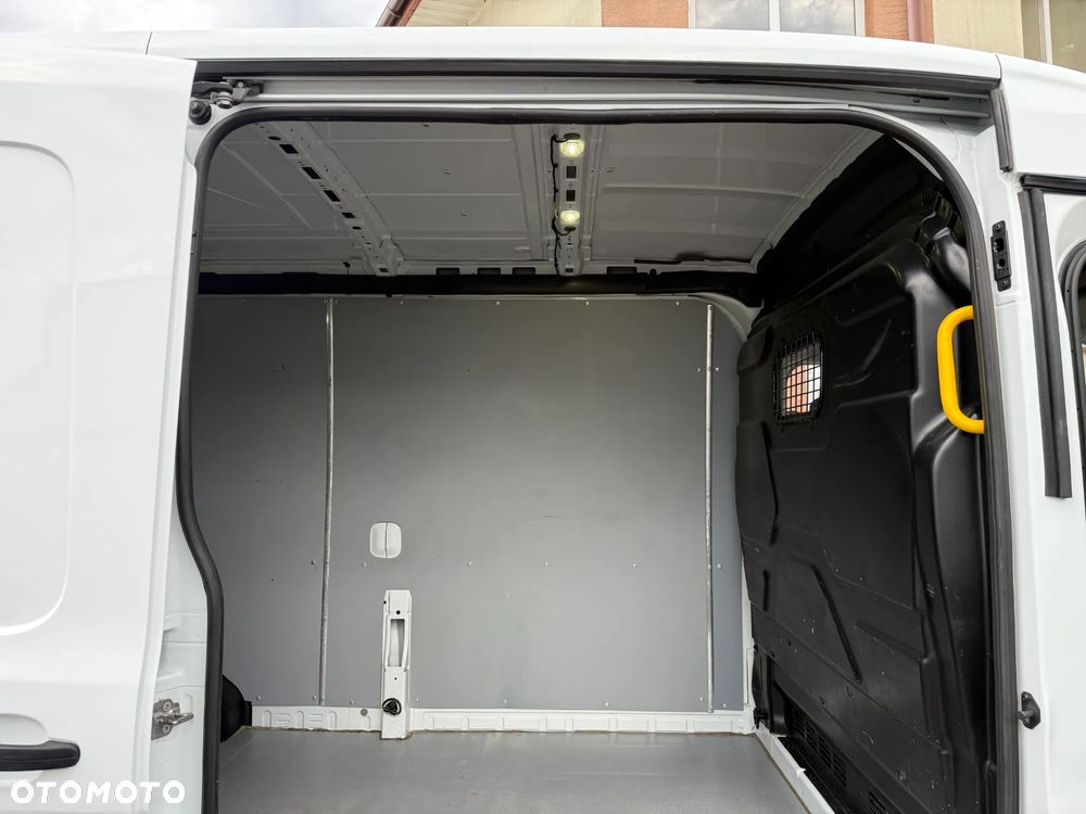 Ford Transit L3H2 - 35