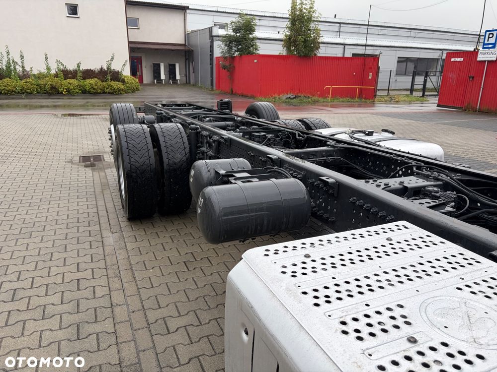 Mercedes-Benz ACTROS ANTOS 2530 6X2 rama do zabudowy oś skrętna 4,9m rozstaw - 14