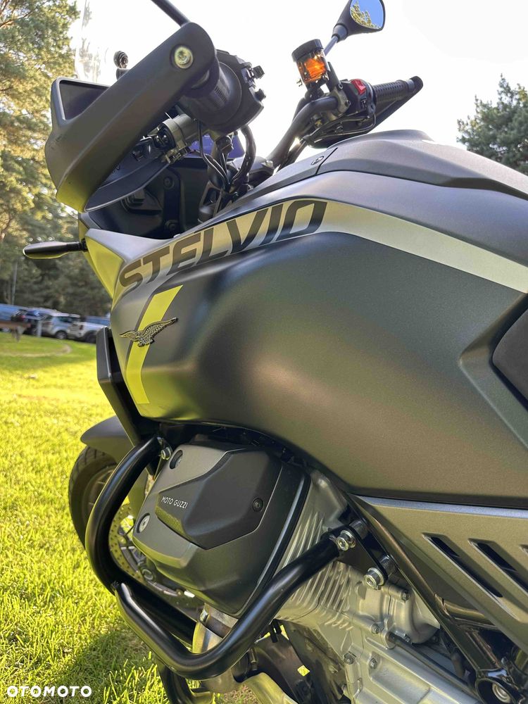 Moto Guzzi Stelvio - 23