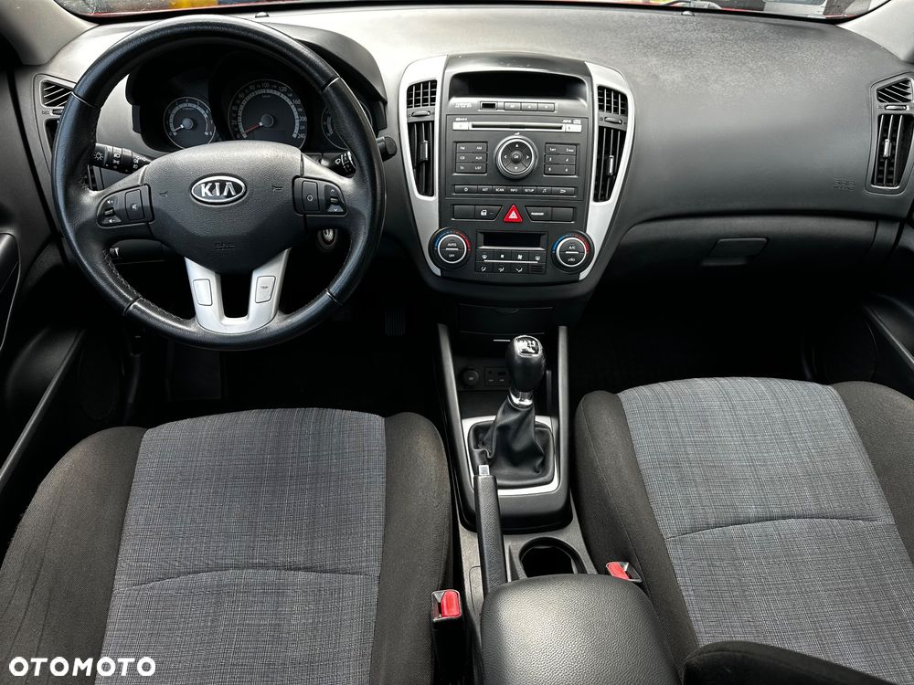 Kia Ceed 1.4 Comfort + - 8