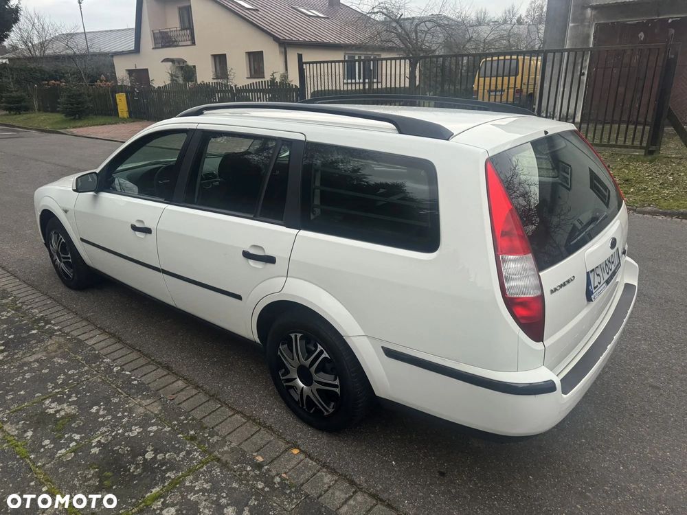 Ford Mondeo 2.0 Ambiente - 4
