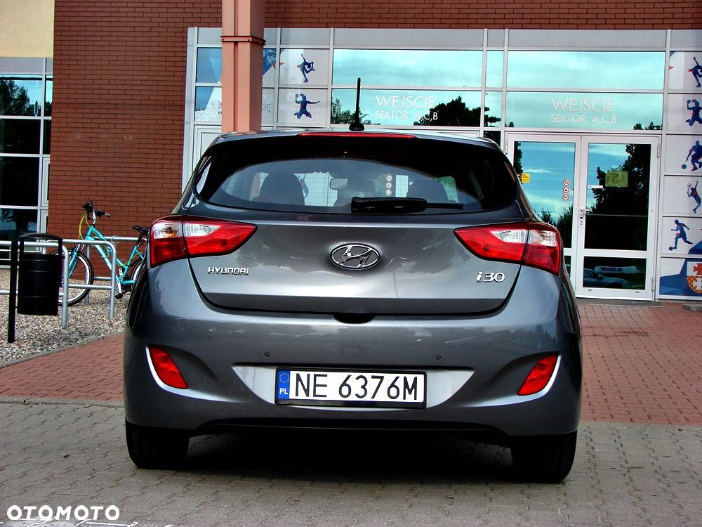 Hyundai i30 1.4 Intro Edition - 14