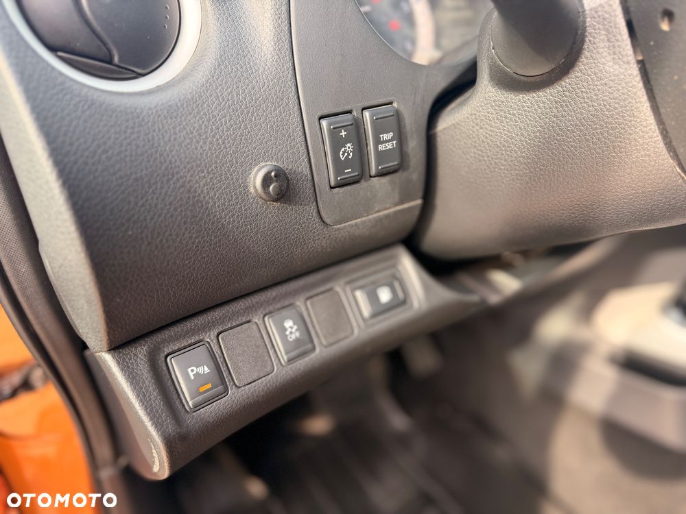 Nissan Navara - 25
