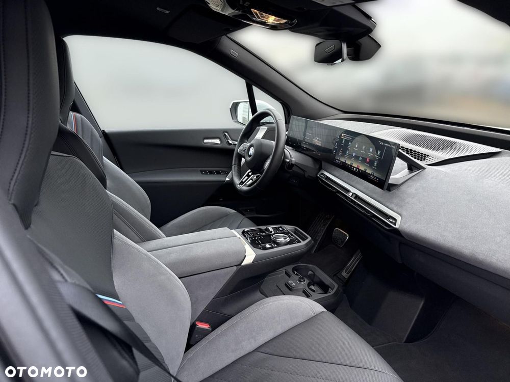 BMW iX - 6