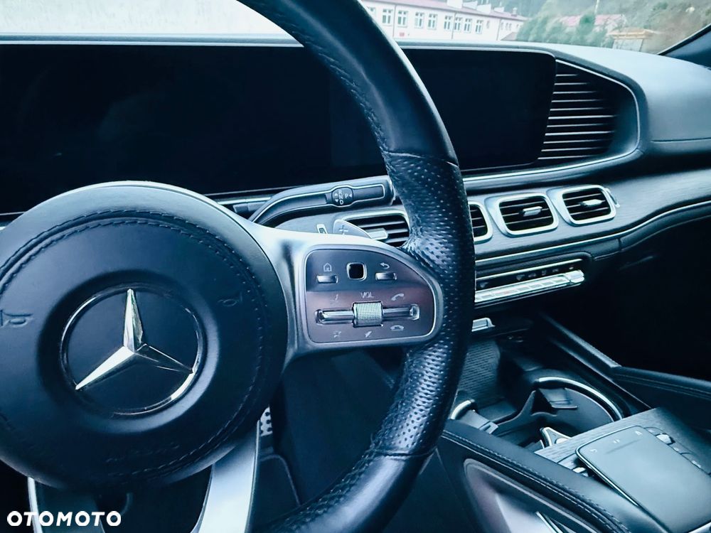 Mercedes-Benz GLS - 21