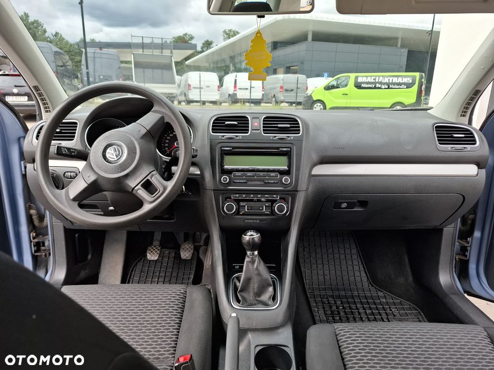 Volkswagen Golf - 10