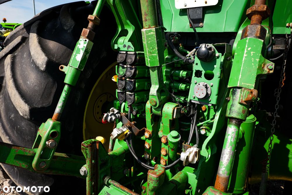 John Deere 8220 - 32