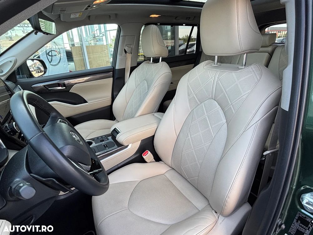 Toyota Highlander 2.5 L Dynamic Force 248CP Luxury Metallic - 26