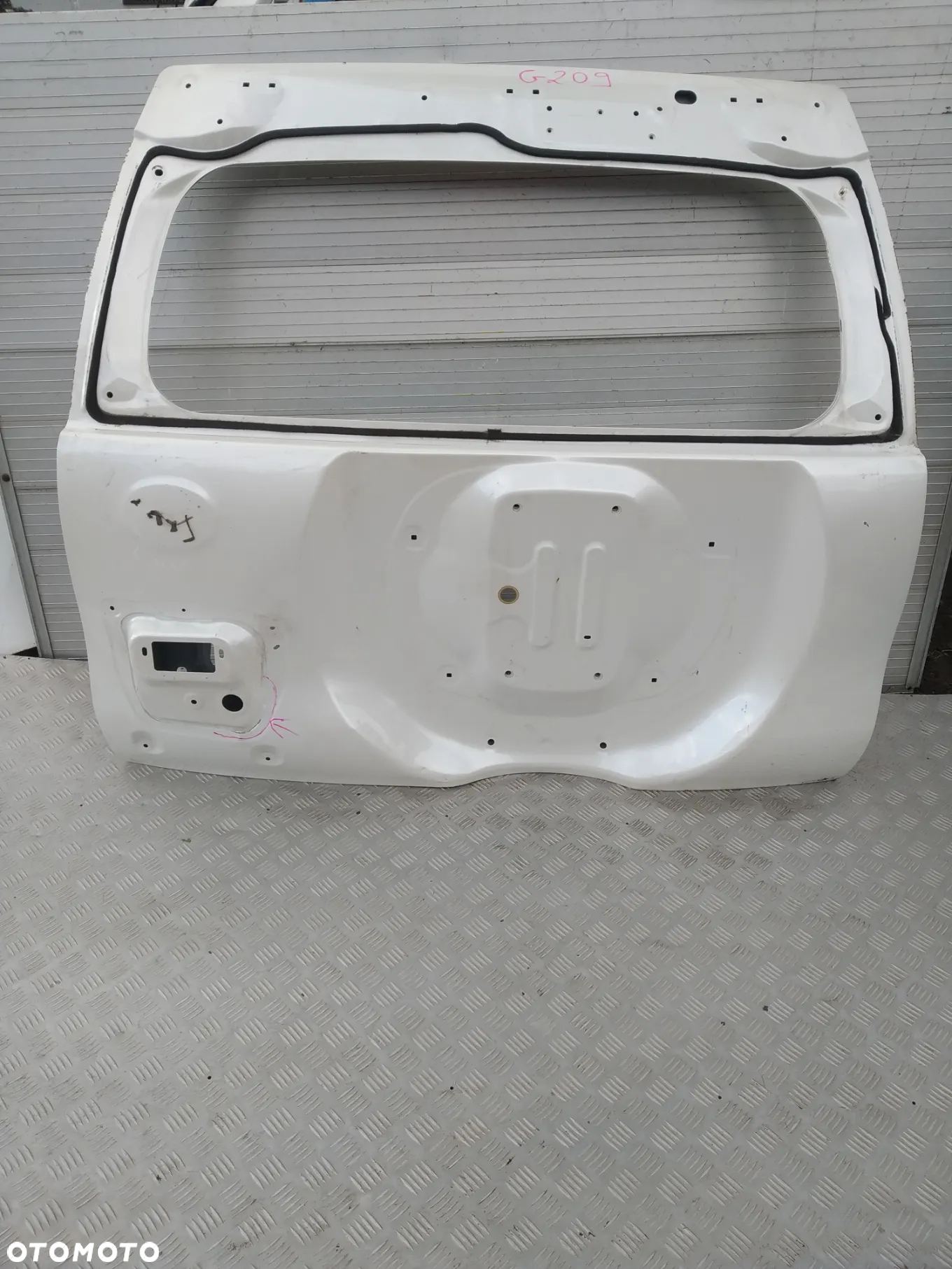 D66/A397/G209 KLAPA TOYOTA LAND CRUISER 150 2009 -> - 2