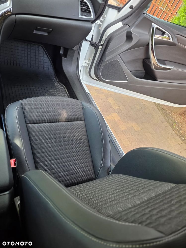 Opel Astra 1.4 Turbo ecoFLEX Start/Stop Innovation - 32