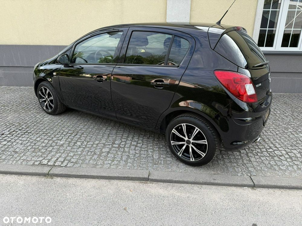 Opel Corsa 1.4 16V Satellite - 30