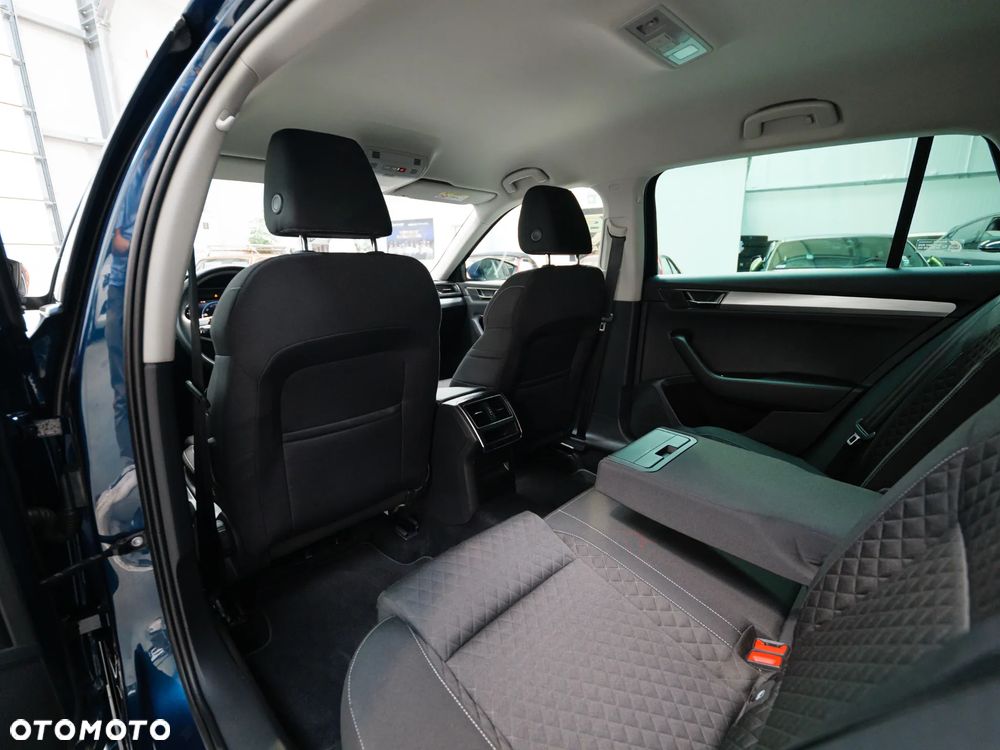 Skoda Superb 2.0 TDI SCR Ambition - 21