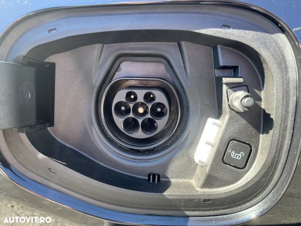 Ford Kuga - 12