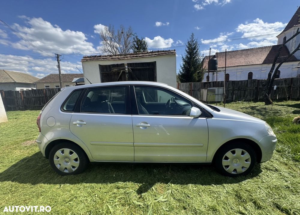 Volkswagen Polo Standard - 8