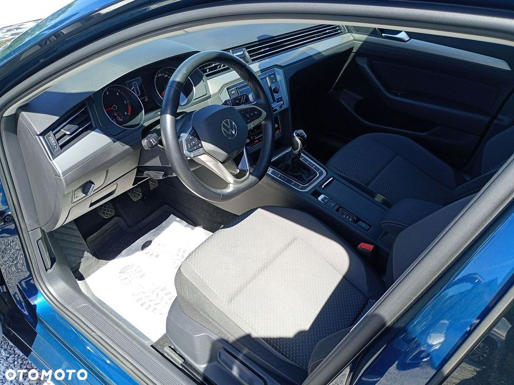 Volkswagen Passat Variant 2.0 TDI EVO Essence - 20