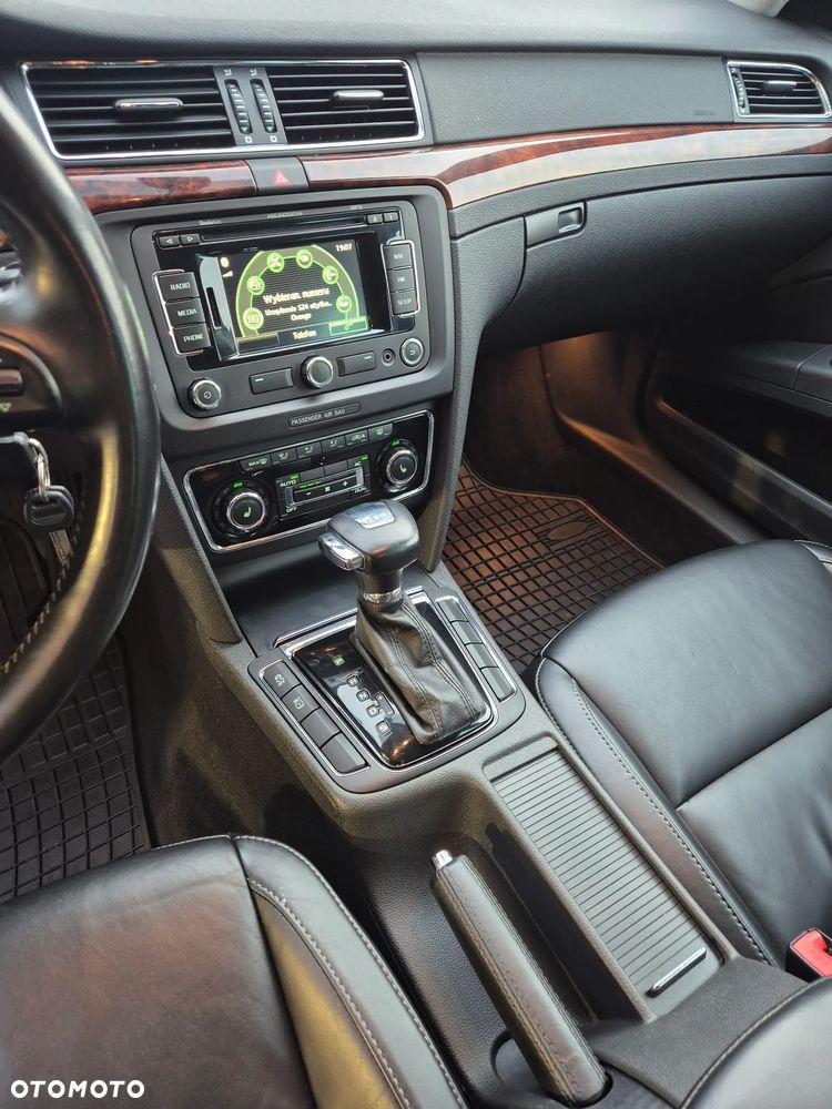 Skoda Superb 2.0 TDI Elegance DSG - 21