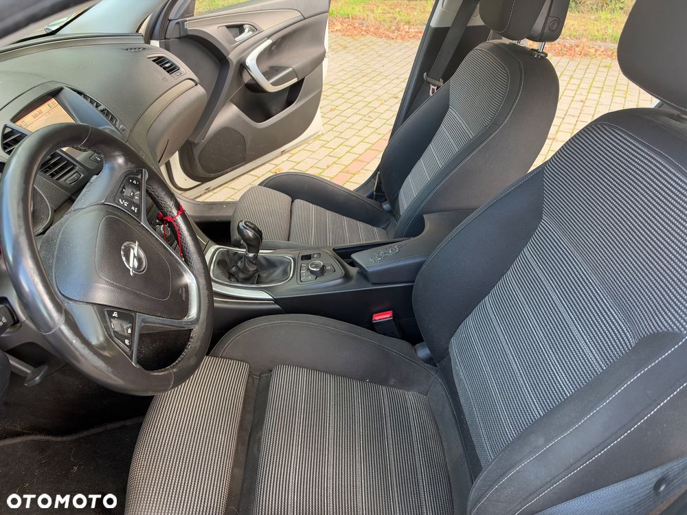 Opel Insignia - 11