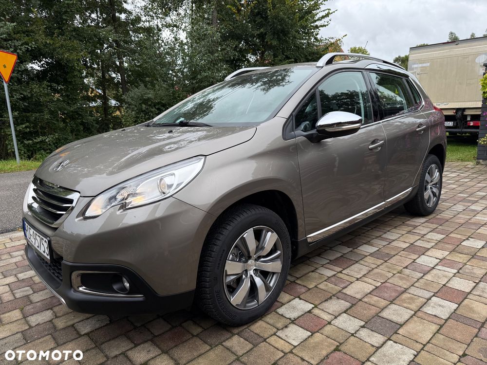 Peugeot 2008 1.2 Pure Tech Allure S&S - 2