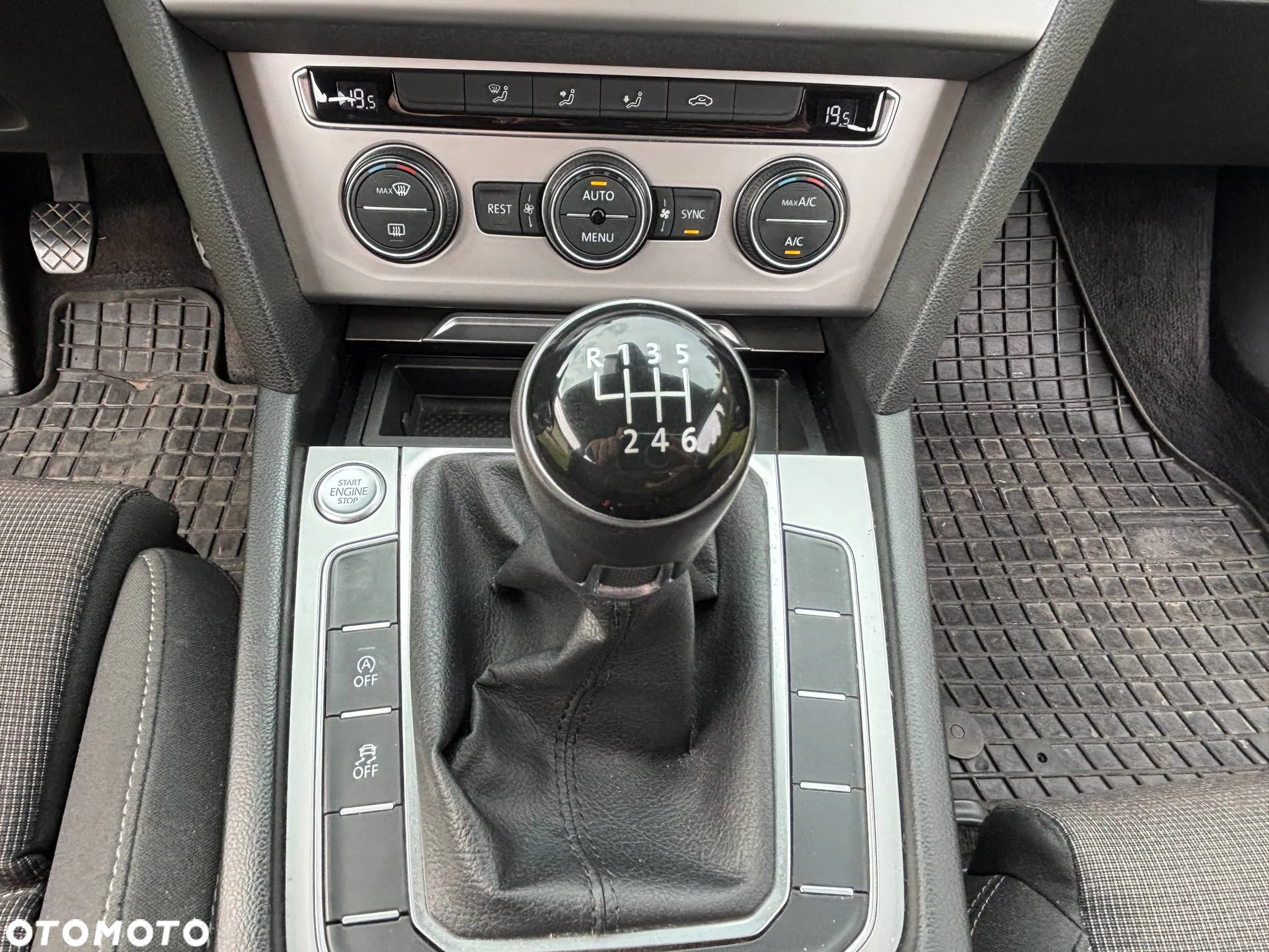 Volkswagen Passat 1.8 TSI BMT Comfortline - 18
