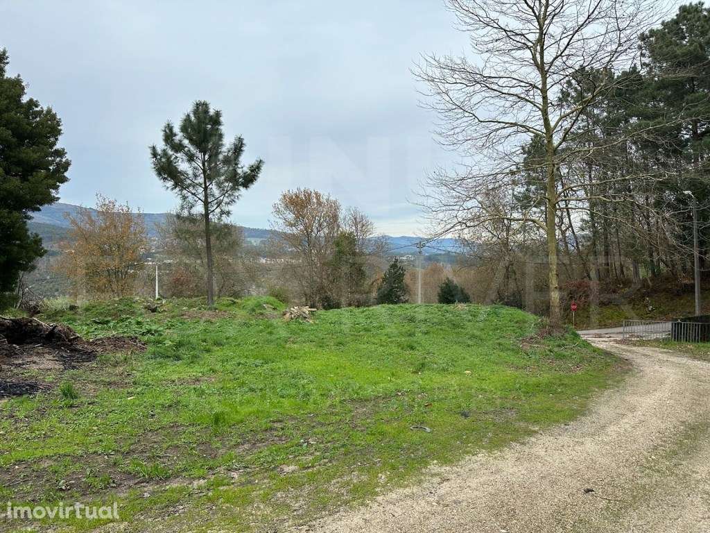 Armazém industrial em Sá, Monção - Grande imagem: 2/16