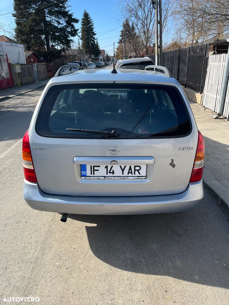 Opel Astra 1.6 - 4