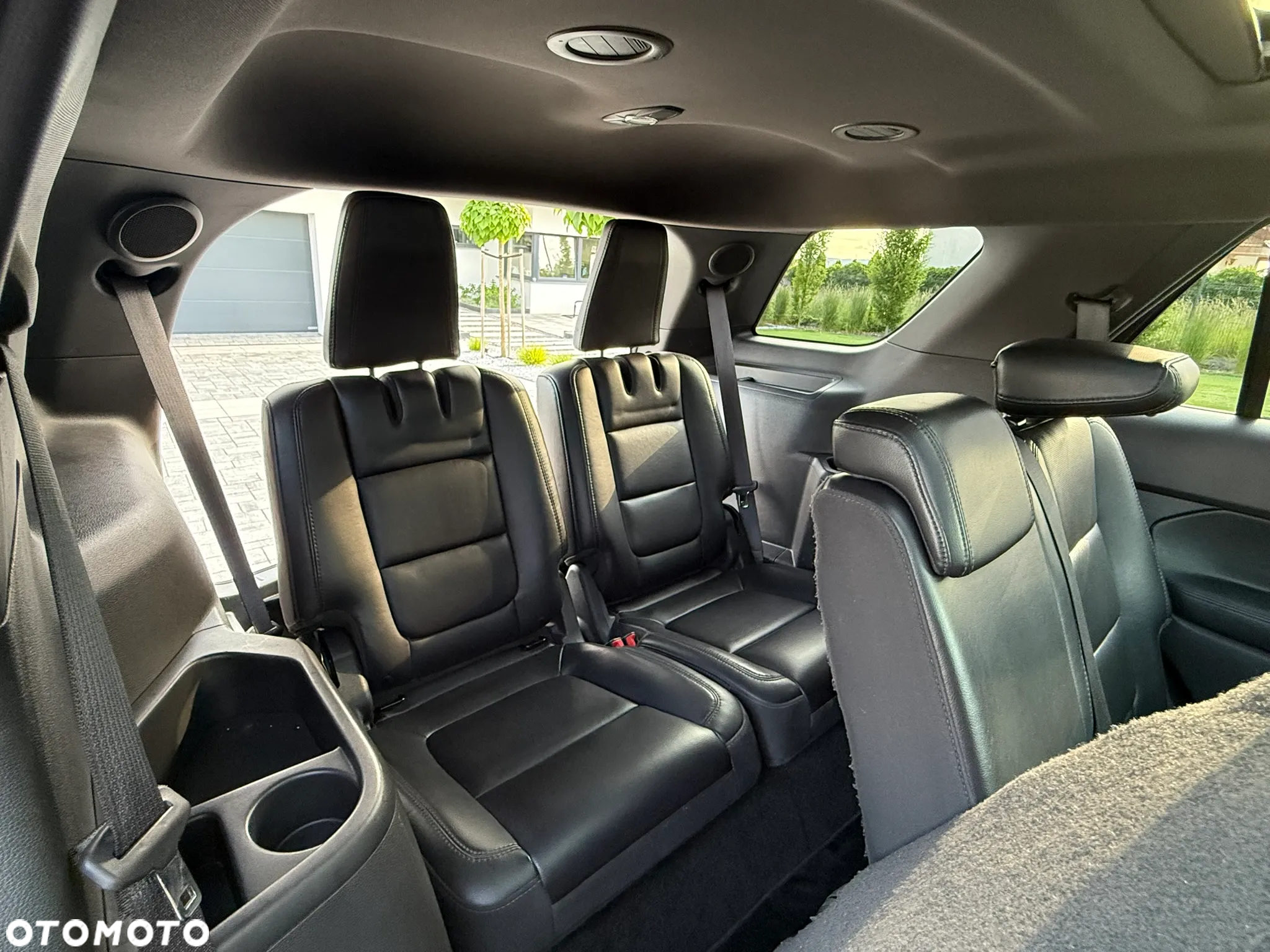 Ford Explorer - 37