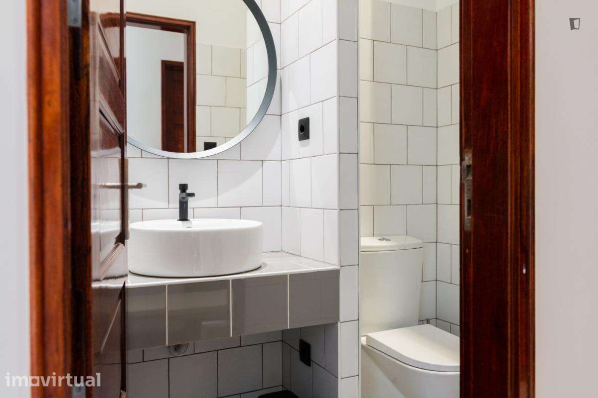 Quarto - localizado em Paranhos Porto - Grande imagem: 3/21