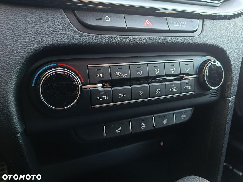 Kia Ceed - 22