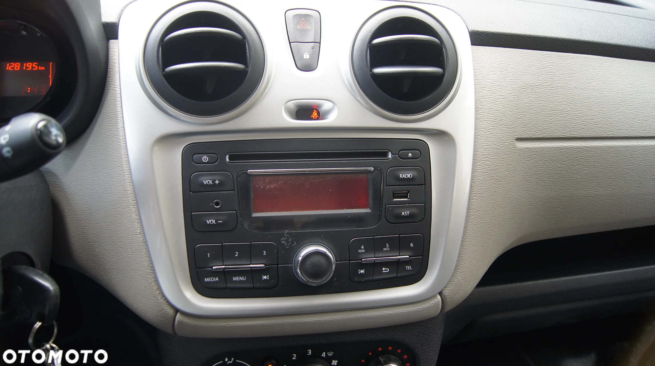 Dacia Dokker 1.6 MPI 85 Celebration - 18