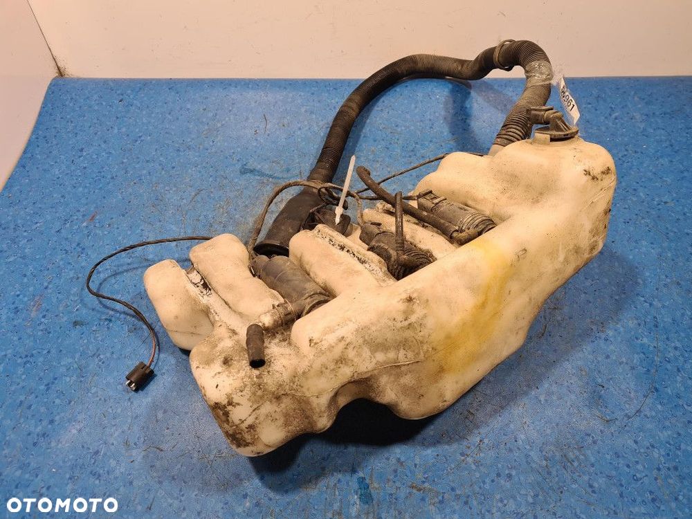 BMW 5 E39 ZBIORNICZEK SPRYSKIWACZA 8364941A - 6