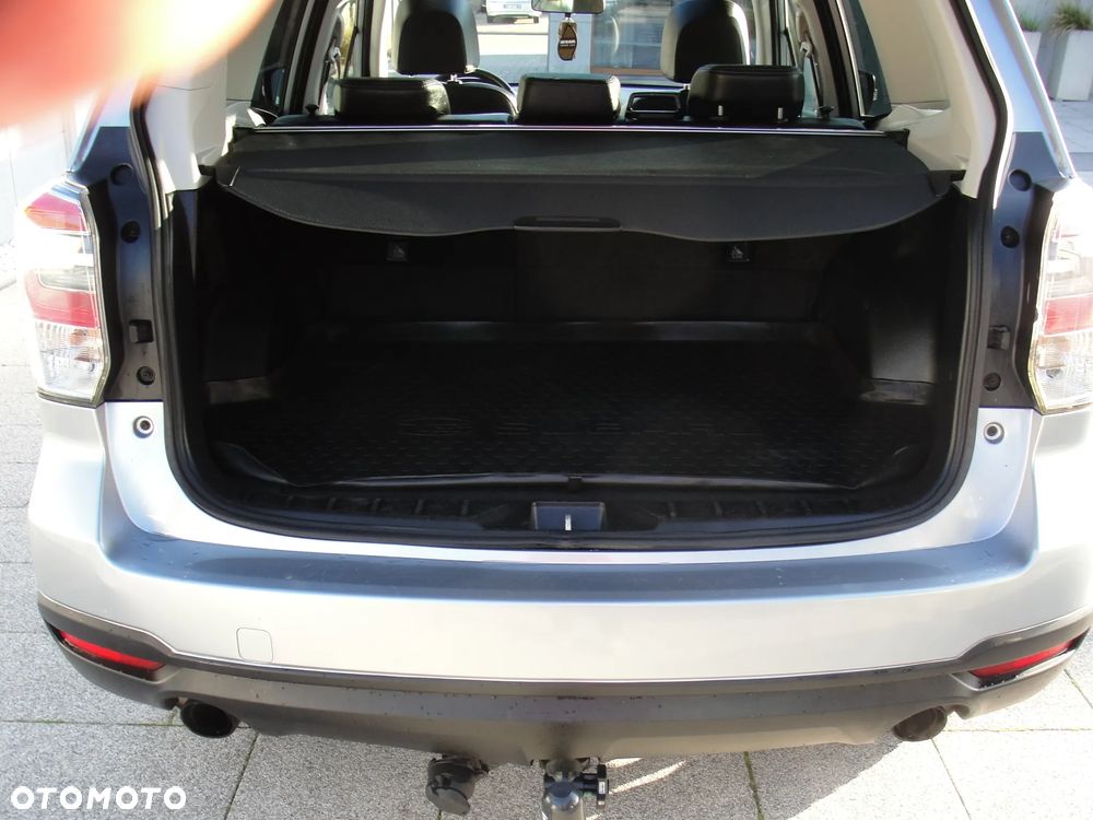 Subaru Forester 2.0 XT Platinum Lineartronic - 26