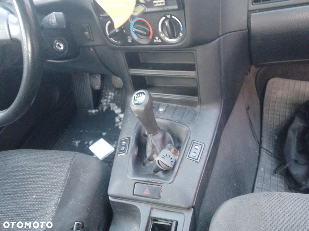 BMW E36 SEDAN 90-99 316 I -  OSŁONA PRZECIWSŁONECZNA PRAWA LEWA - 25