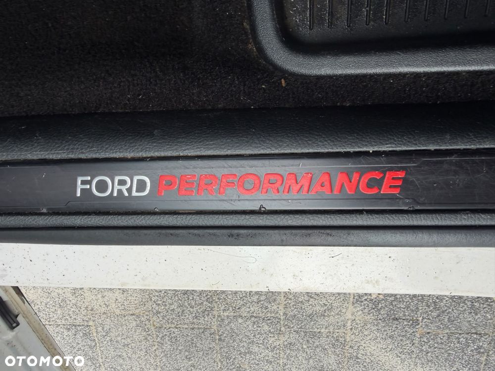 Ford Edge - 18