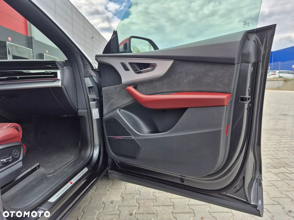 Audi SQ8 - 17