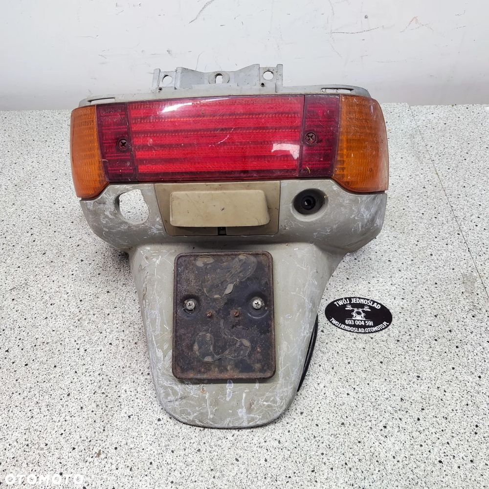 Lampa tył, tylna Piaggio Sfera 50 - 1