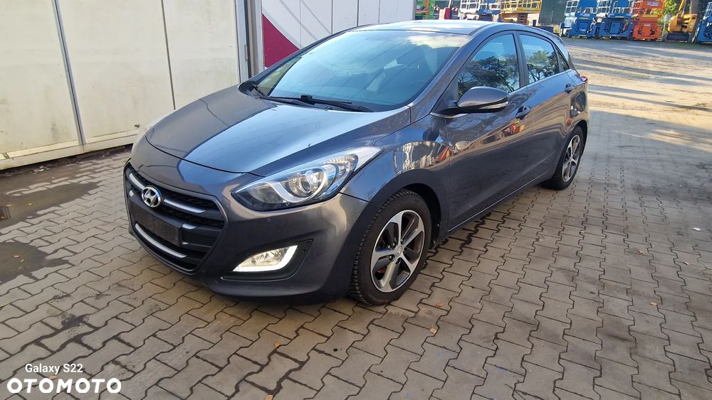 Hyundai i30 Kombi 1.6 CRDI Premium - 1
