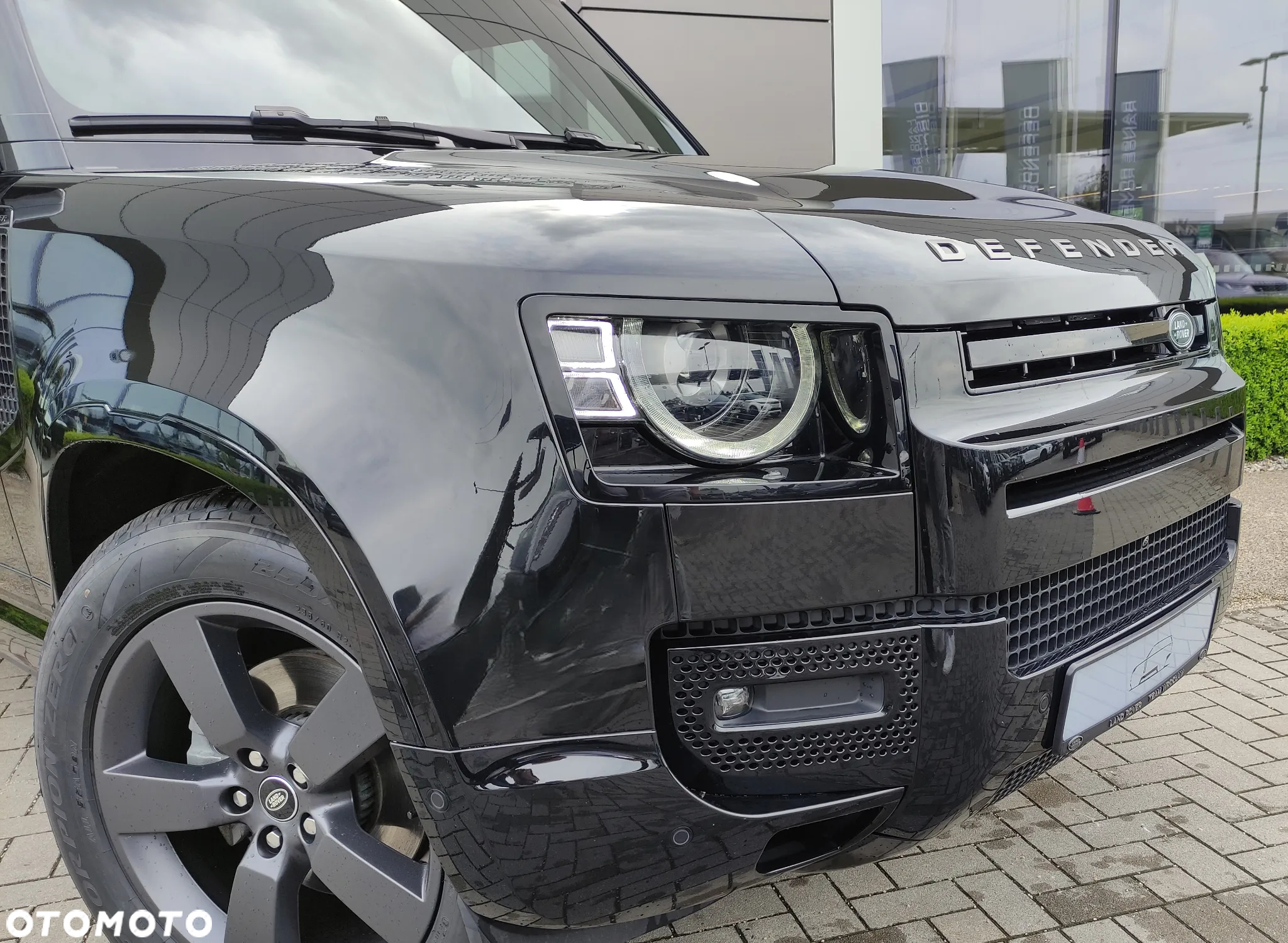 Land Rover Defender - 19