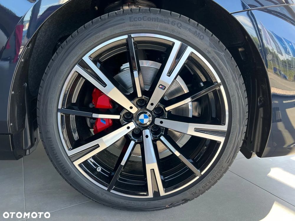 BMW Seria 5 520i mHEV - 18